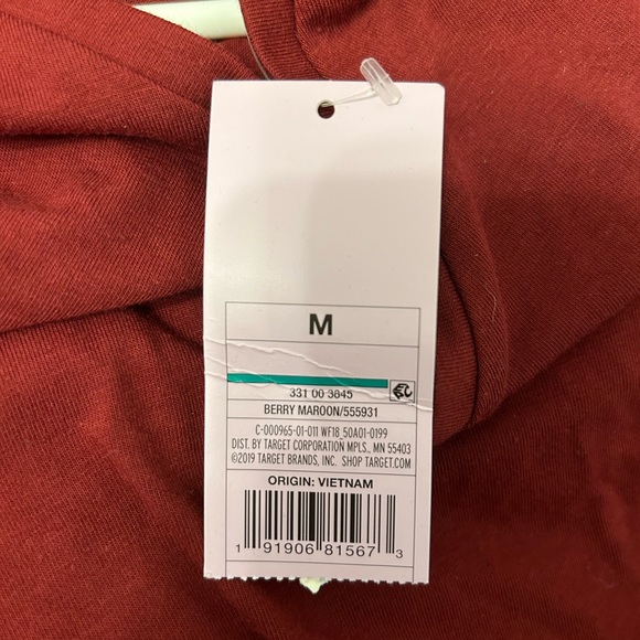 Never worn!! Red cropped top - Picture 4 of 4